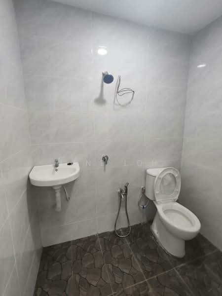 Rumah Teres 1 Tingkat untuk Dijual di Taman Universiti (Sri Gading) - Jane Loh - Bathroom - PropertyGuru.com.my