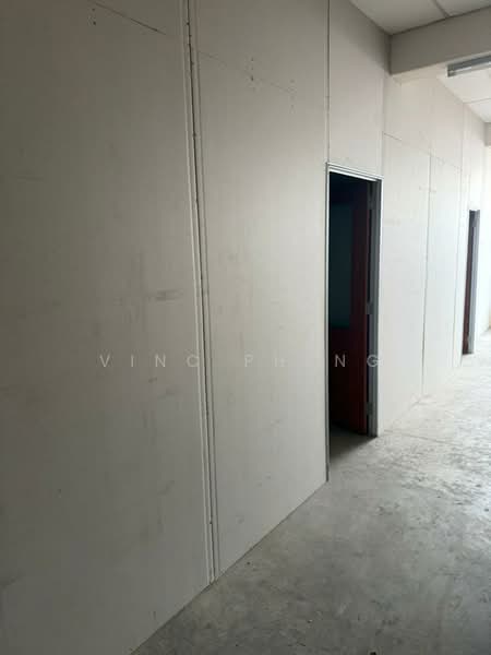 Kedai / Pejabat untuk Dijual di Taman Semabok Perdana (Semabok) - Vinc Pheng - Corridor - PropertyGuru.com.my