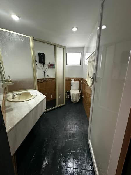 Kondominium untuk Disewa di The Vistana - Valyn Ho - Bathroom - PropertyGuru.com.my