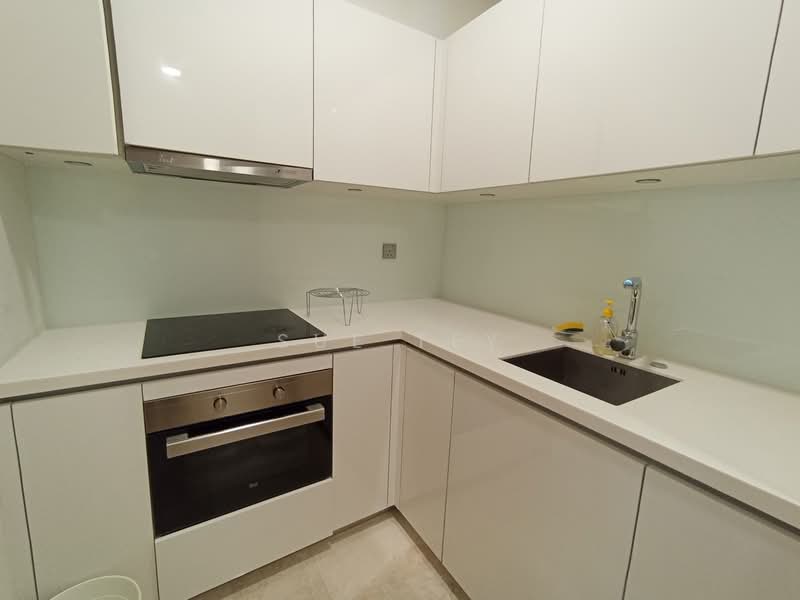 Servis Apartment untuk Disewa di Sky Suites @ KLCC - Sue Tey - Kitchen - PropertyGuru.com.my