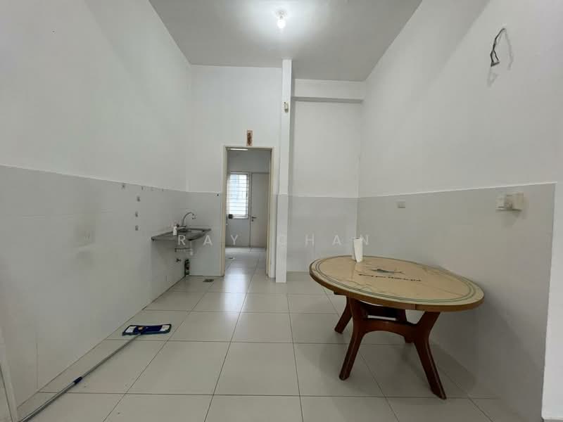 Rumah Teres 2.5 Tingkat untuk Dijual di Bandar Mahkota Cheras (Cheras) - Ray Chan - Kitchen - PropertyGuru.com.my