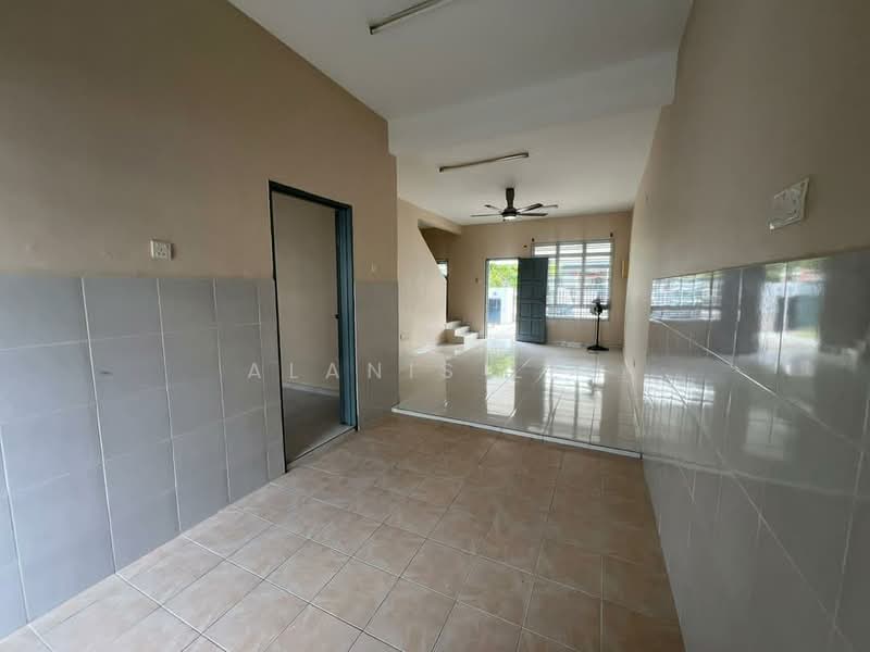 2-storey Terraced House for Sale in Nusantara Prima (Gelang Patah) - Alanis Lee - Interior - PropertyGuru.com.my
