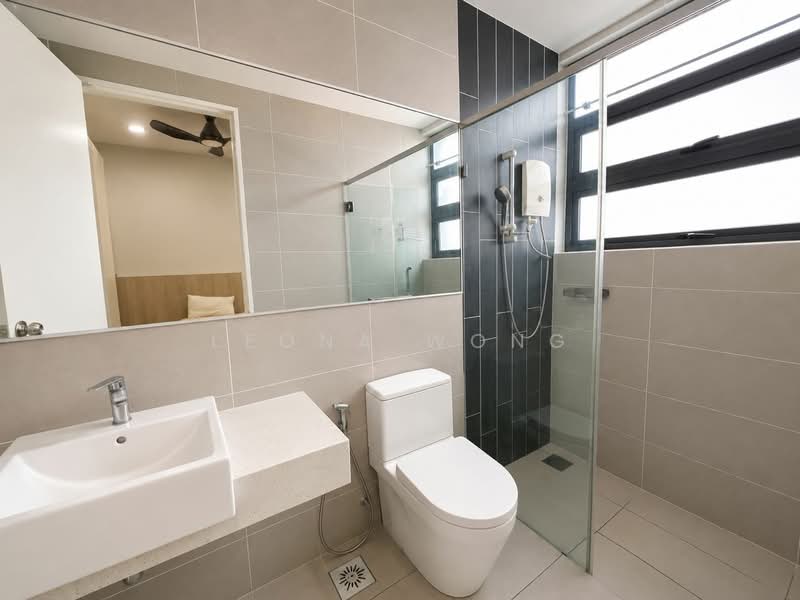 Servis Apartment untuk Disewa di The Cruise Residence - Leona Wong - Bathroom - PropertyGuru.com.my