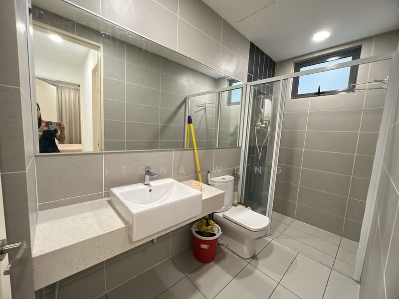 Servis Apartment untuk Disewa di The Cruise Residence - Leona Wong - Bathroom - PropertyGuru.com.my