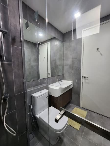 Servis Apartment untuk Dijual di Ativo Suites @ Damansara Avenue - Marvin Lee - Bathroom - PropertyGuru.com.my