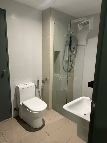 Servis Apartment untuk Disewa di TRIO By Setia - Abby Woo - Bathroom - PropertyGuru.com.my
