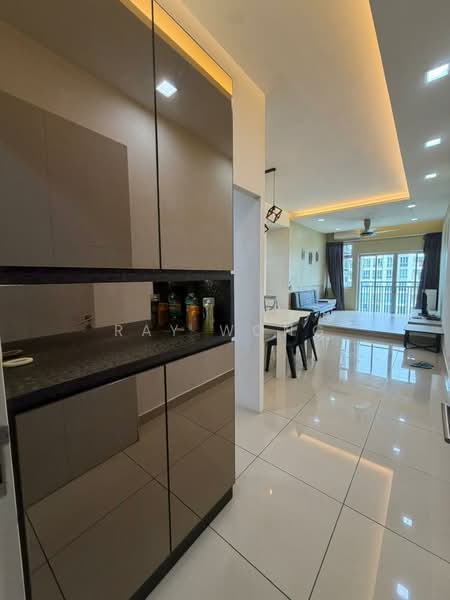 Servis Apartment untuk Disewa di Meridin Bayvue Serviced Apartment - Ray Wong - Living Room - PropertyGuru.com.my