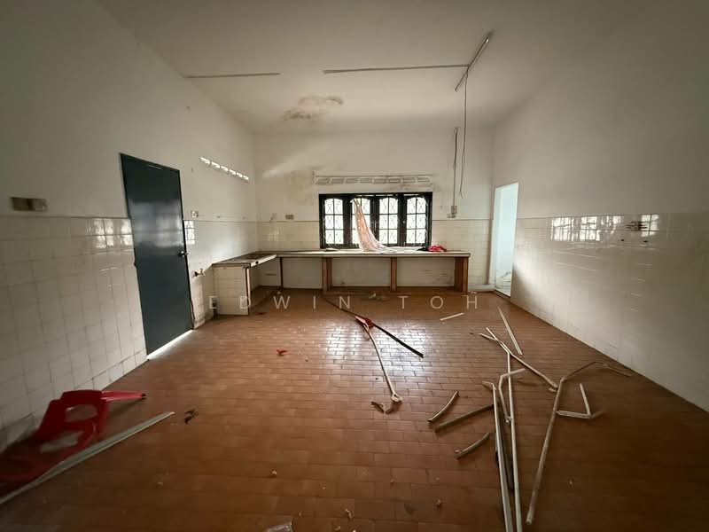 Commercial Bungalow for Rent in Taman Melodies (Johor Bahru) - Edwin Toh - Kitchen - PropertyGuru.com.my