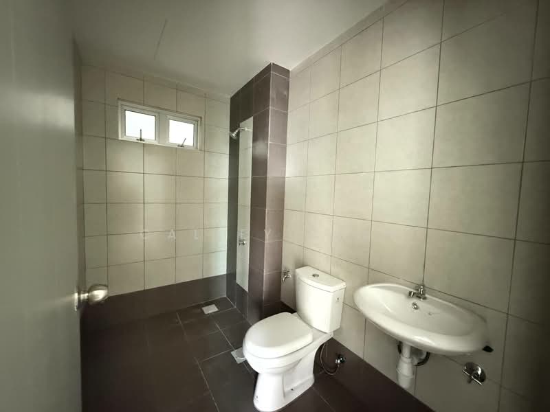 Servis Apartment untuk Dijual di One 49 Residence - Calley Chin - Bathroom - PropertyGuru.com.my