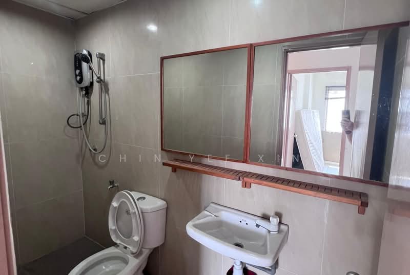 Condominium for Sale at Menara Menjalara - Chin Yee Xin - Bathroom - PropertyGuru.com.my