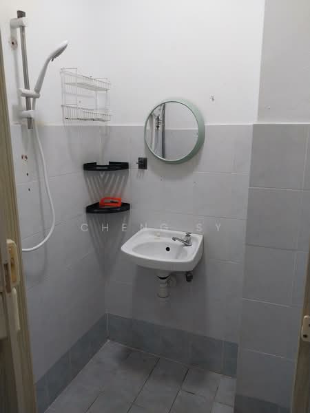 Pangsapuri untuk Disewa di Arena Green - Cheng SY - Bathroom - PropertyGuru.com.my