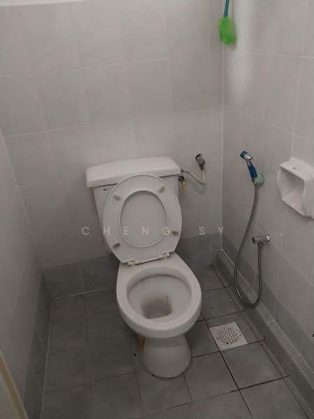 Pangsapuri untuk Disewa di Arena Green - Cheng SY - Bathroom - PropertyGuru.com.my