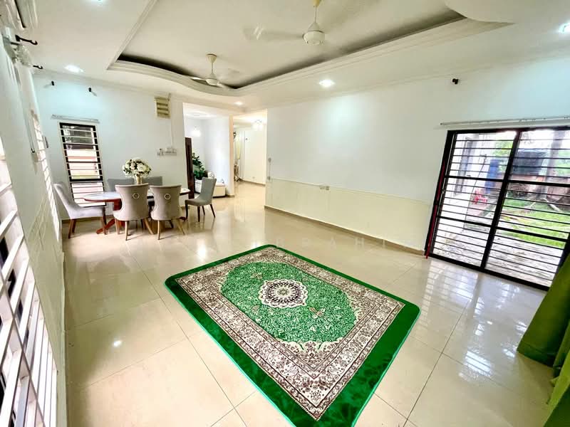 Bungalow for Sale in Taman Desa Impian (Kajang) - Azli Ibrahim - Living Room - PropertyGuru.com.my