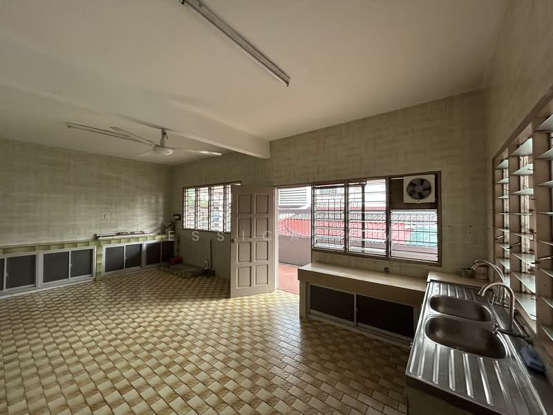 Rumah Berkembar untuk Dijual di SS5 (Petaling Jaya) - Jessica Lim - Kitchen - PropertyGuru.com.my