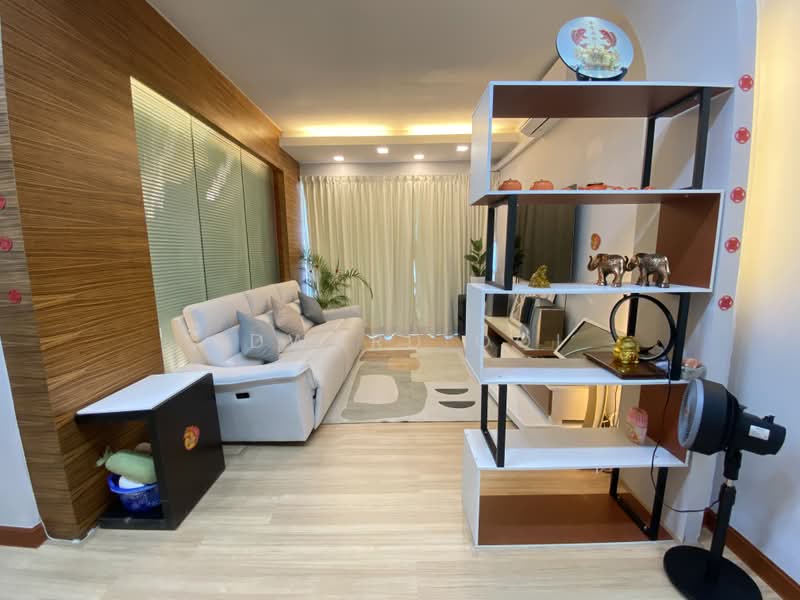 Condominium for Rent at Gold Coast Resort Condominium - Edward Ooi - Living Room - PropertyGuru.com.my
