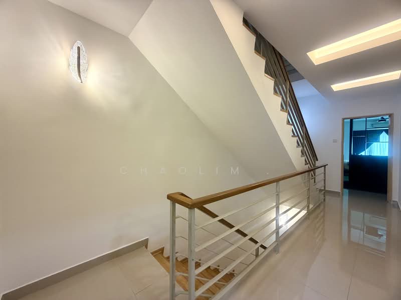 Rumah Teres 2.5 Tingkat untuk Dijual di Taman Bukit Serdang (Seri Kembangan) - ChaoLim . - Corridor - PropertyGuru.com.my