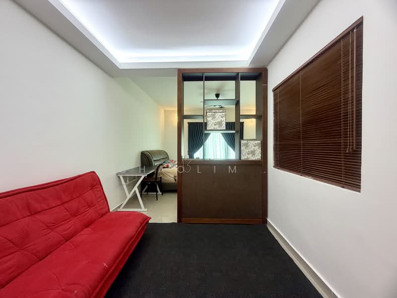 Rumah Teres 2.5 Tingkat untuk Dijual di Taman Bukit Serdang (Seri Kembangan) - ChaoLim . - Living Room - PropertyGuru.com.my