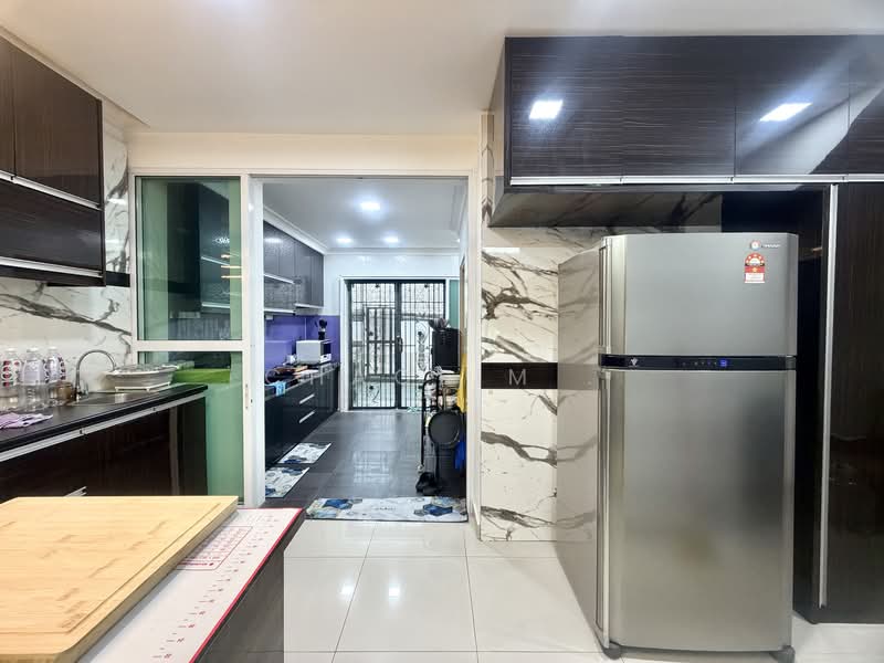 Rumah Teres 2.5 Tingkat untuk Dijual di Taman Bukit Serdang (Seri Kembangan) - ChaoLim . - Kitchen - PropertyGuru.com.my