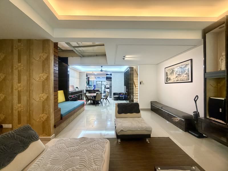 Rumah Teres 2.5 Tingkat untuk Dijual di Taman Bukit Serdang (Seri Kembangan) - ChaoLim . - Living Room - PropertyGuru.com.my