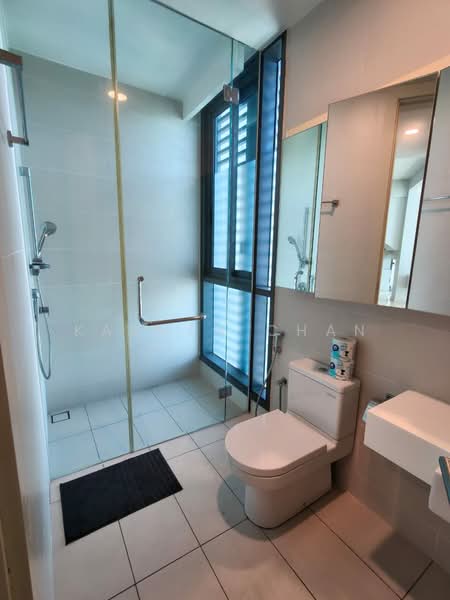 Servis Apartment untuk Disewa di Vogue Suites One - Karmen Chan - Bathroom - PropertyGuru.com.my