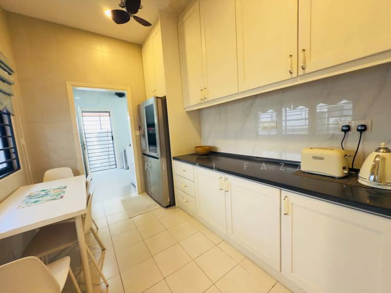 Rumah Teres 2 Tingkat untuk Dijual di U12, Taman Cahaya Alam (Shah Alam) - Isfarizal fazz - Kitchen - PropertyGuru.com.my
