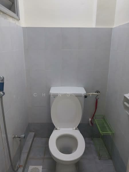 Pangsapuri untuk Disewa di Arena Green - Cheng SY - Bathroom - PropertyGuru.com.my