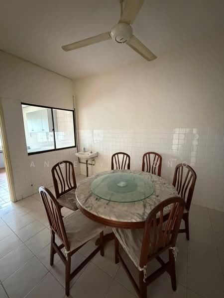 Rumah Teres 2 Tingkat untuk Disewa di Taman Daya (Kepong) - Angelyn Yong - Dining Room - PropertyGuru.com.my