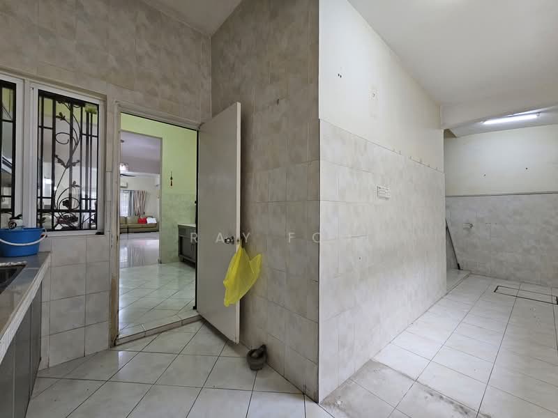 Rumah Teres 2 Tingkat untuk Dijual di Sungai Long (Bandar Sungai Long) - Ray Foo - Kitchen - PropertyGuru.com.my