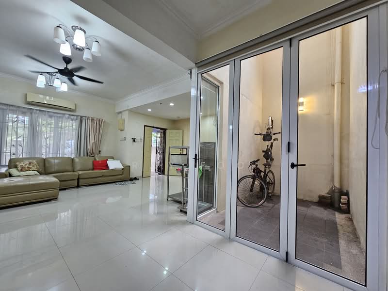Rumah Teres 2 Tingkat untuk Dijual di Sungai Long (Bandar Sungai Long) - Ray Foo - Living Room - PropertyGuru.com.my