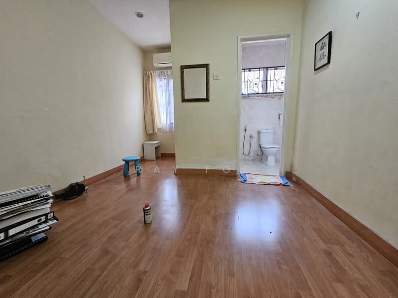 Rumah Teres 2 Tingkat untuk Dijual di Sungai Long (Bandar Sungai Long) - Ray Foo - Bathroom - PropertyGuru.com.my