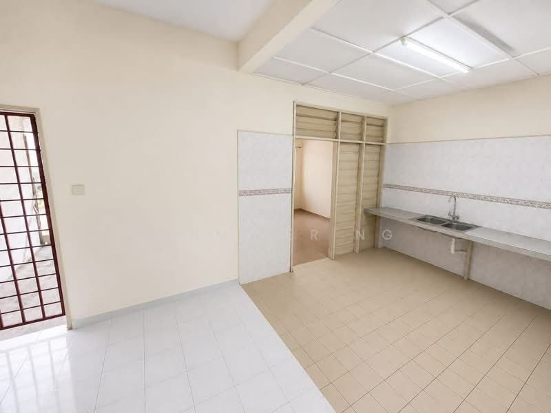 2-storey Terraced House for Sale in Johor Bahru (Johor) - Jennifer Ng - Kitchen - PropertyGuru.com.my