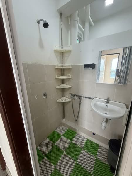 Apartment for Sale at Skyridge Apartment - Kah Yang - Bathroom - PropertyGuru.com.my