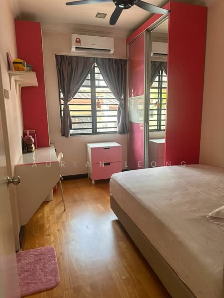 2-storey Terraced House for Sale in Bandar Kinrara (Selangor) - Adrian Leong - Bedroom - PropertyGuru.com.my