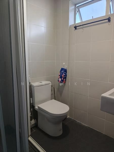 Servis Apartment untuk Disewa di Cerrado Residence @ Southville City - Nurra Eikin - Bathroom - PropertyGuru.com.my