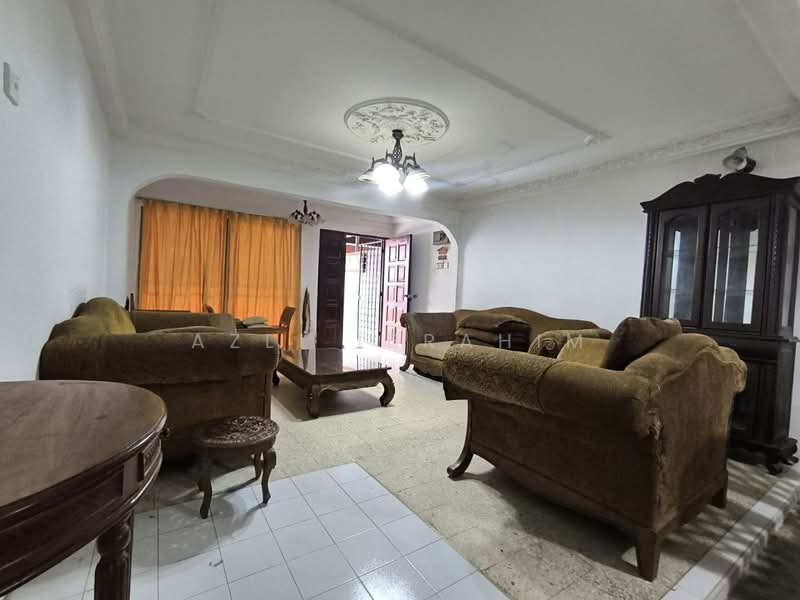 Rumah Teres 2 Tingkat untuk Dijual di Taman Dagang Jaya (Ampang) - Azli Ibrahim - Living Room - PropertyGuru.com.my