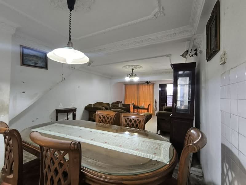 Rumah Teres 2 Tingkat untuk Dijual di Taman Dagang Jaya (Ampang) - Azli Ibrahim - Dining Room - PropertyGuru.com.my