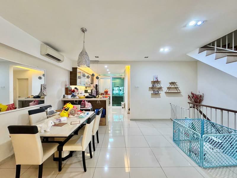 Rumah Teres 3 Tingkat untuk Dijual di Taman Titi Heights (Balik Pulau) - Qyan Goh - Dining Room - PropertyGuru.com.my