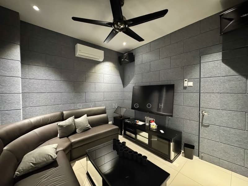 Rumah Teres 3 Tingkat untuk Dijual di Taman Titi Heights (Balik Pulau) - Qyan Goh - Living Room - PropertyGuru.com.my