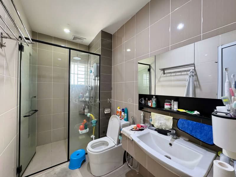 Rumah Teres 3 Tingkat untuk Dijual di Taman Titi Heights (Balik Pulau) - Qyan Goh - Bathroom - PropertyGuru.com.my