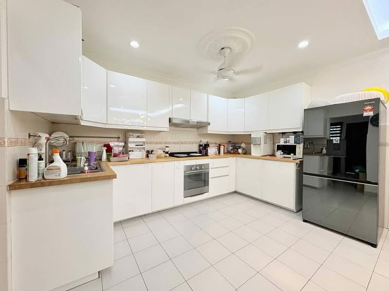 Rumah Teres 2 Tingkat untuk Dijual di Seksyen 7 (Shah Alam) - Isfarizal fazz - Kitchen - PropertyGuru.com.my