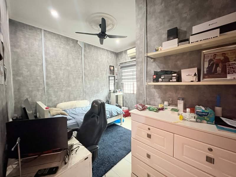 Rumah Teres 2 Tingkat untuk Dijual di Seksyen 7 (Shah Alam) - Isfarizal fazz - Bedroom - PropertyGuru.com.my