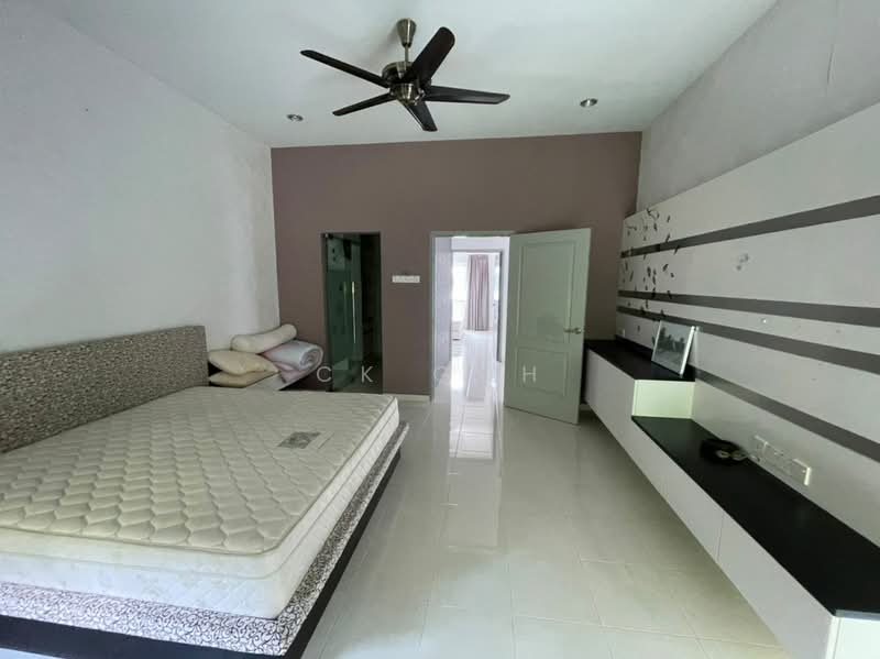 Semi-Detached House for Sale in Bukit Jambul (Penang) - CK Goh - Bedroom - PropertyGuru.com.my