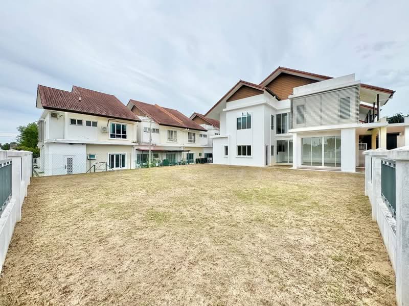 2-storey Terraced House for Sale in Puncak Bestari (Puncak Alam) - Nurul Izza - Exterior - PropertyGuru.com.my