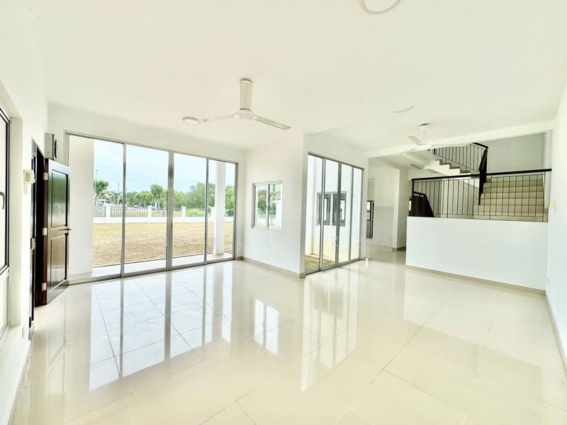 2-storey Terraced House for Sale in Puncak Bestari (Puncak Alam) - Nurul Izza - Living Room - PropertyGuru.com.my