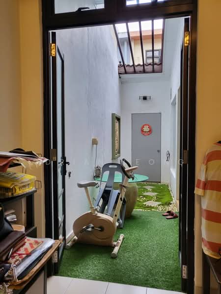 2-storey Terraced House for Sale in Bandar Kinrara (Selangor) - Adrian Leong - Entrance - PropertyGuru.com.my