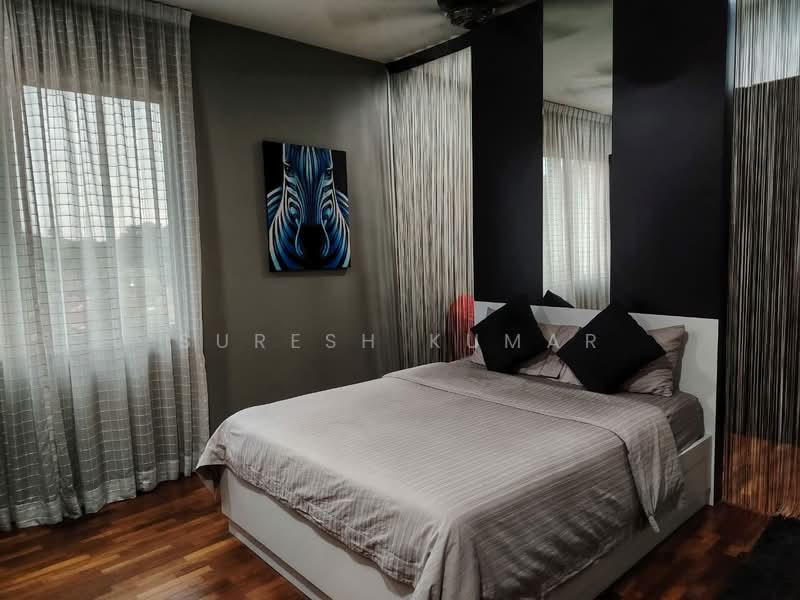Rumah Banglo untuk Dijual di Bandar Putra Permai (Seri Kembangan) - Suresh Kumar - Bedroom - PropertyGuru.com.my
