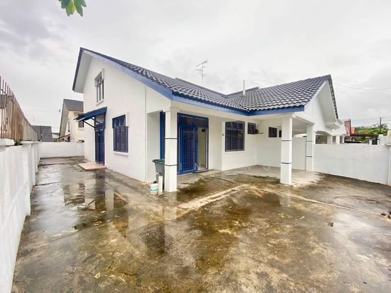 Rumah Berkembar untuk Dijual di Taman Megah Ria (Masai) - Pauline Ng - Exterior - PropertyGuru.com.my
