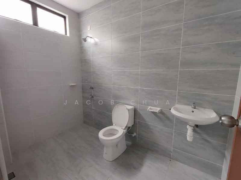 2-storey Terraced House for Sale in Taman Bestari Indah (Ulu Tiram) - Jacob Chua - Bathroom - PropertyGuru.com.my