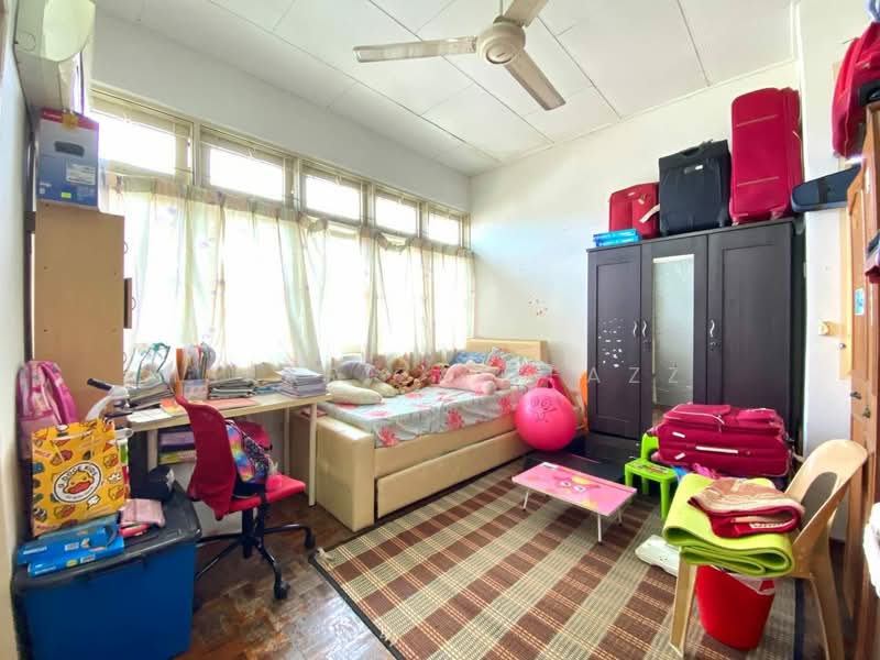 Bungalow for Sale in Seksyen 2 (Shah Alam) - Isfarizal fazz - Bedroom - PropertyGuru.com.my