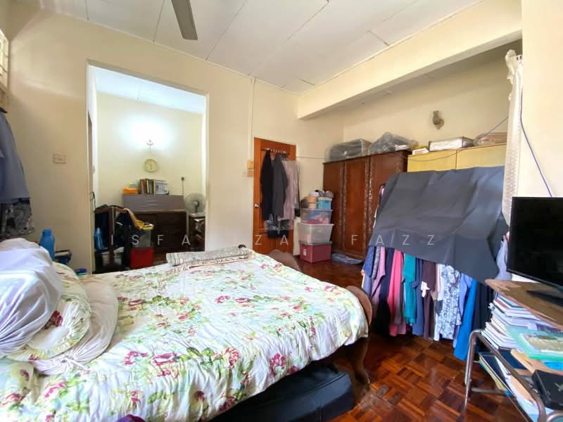 Bungalow for Sale in Seksyen 2 (Shah Alam) - Isfarizal fazz - Bedroom - PropertyGuru.com.my